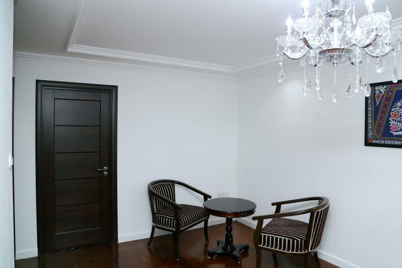 Apartment On Registon Kochasi Samarkand Esterno foto